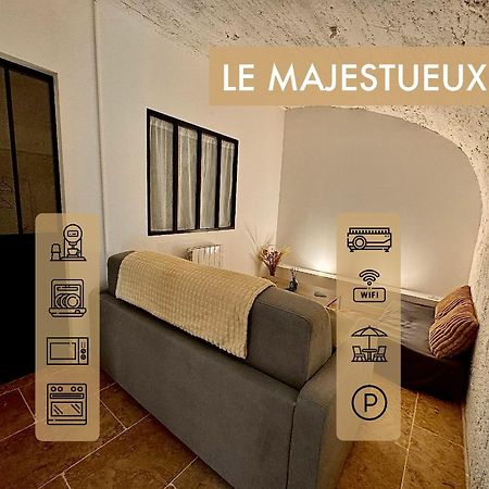 Ferienwohnung Place De Parking Au Pied Du Logement - Spacieux Et Atypique Orléans Exterior foto